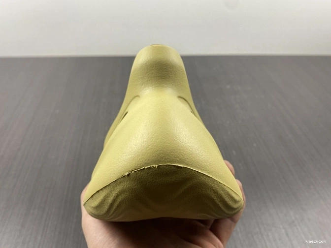 Sulfur Adidas Foam Yeezy RNNR GV6775 1026